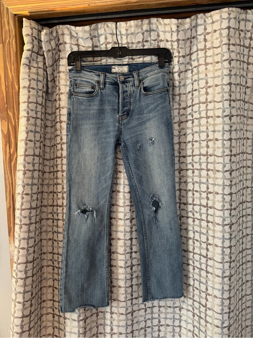 Free People Light Blue Distressed Cropped Jeans
